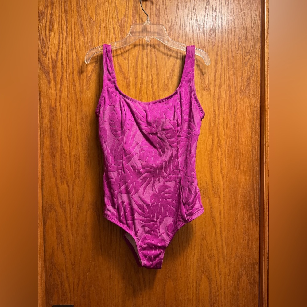 Cupshe Magenta Textured One-Piece Swimsuit NWT